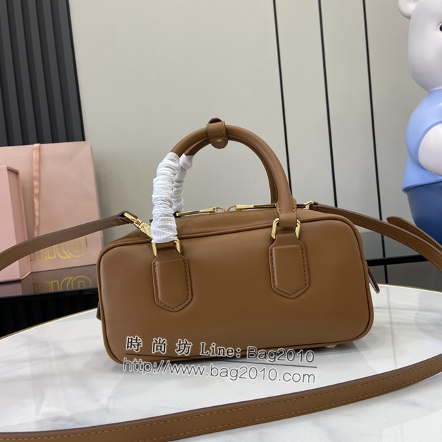 miumiu專櫃繆繆最新款Arcadia牛皮女士手提包斜挎包 jh2323型號：500142